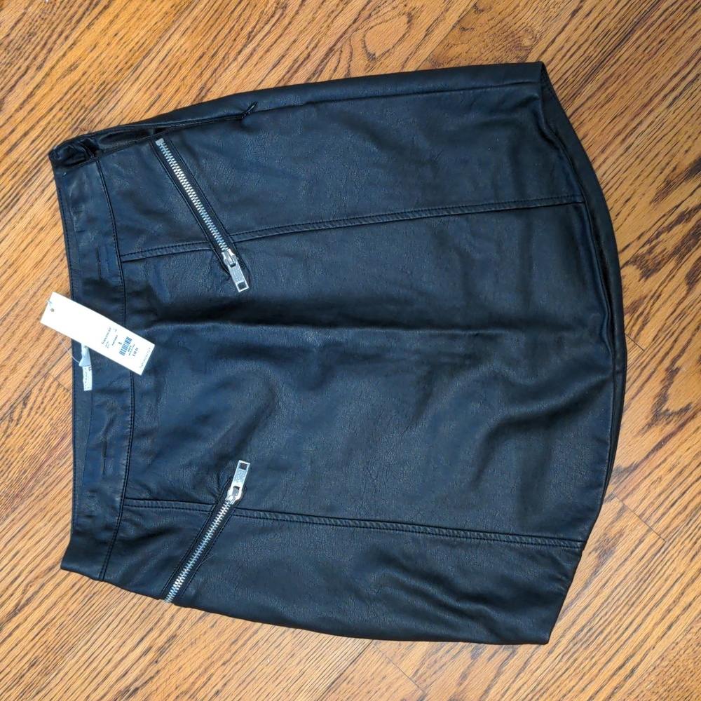 Black skirt